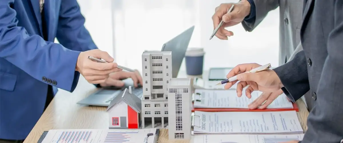 Architecture Meets Art